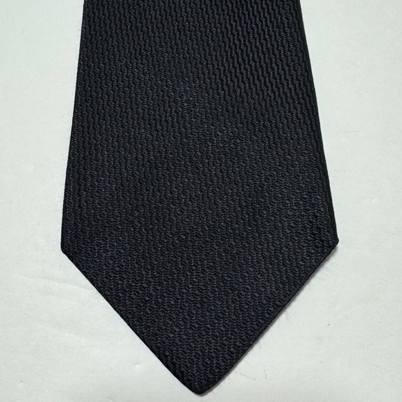 Armani Collezioni Black Silk Tie - Picture 2 of 5